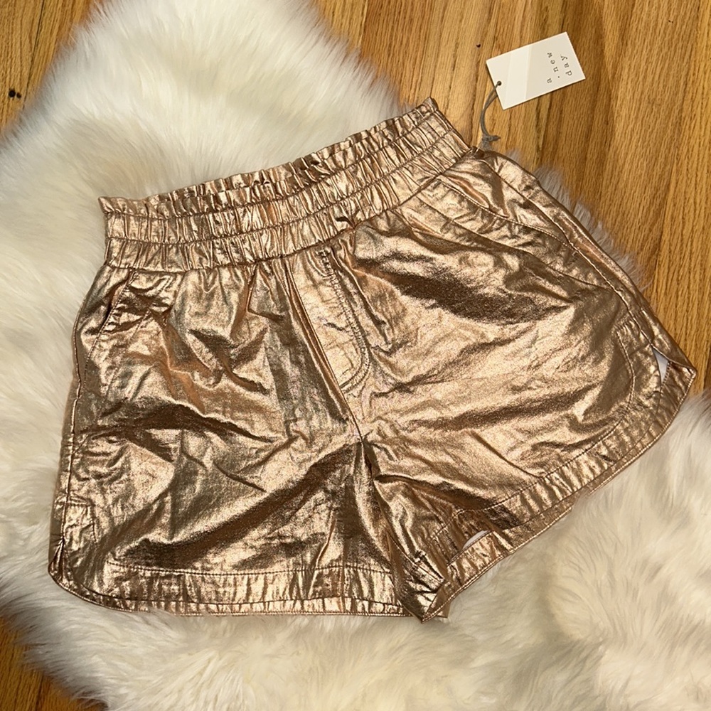 ✨ A NEW DAY ✨ Target Gold Metallic Cotton High Waist Paperbag Shorts XS
